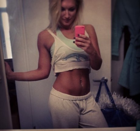 Brooke Hogan star du porno sexy photos