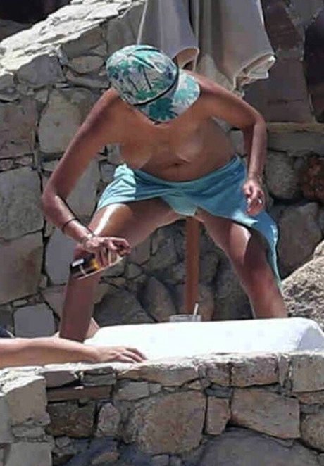 Rumer Willis modèle érotique galerie