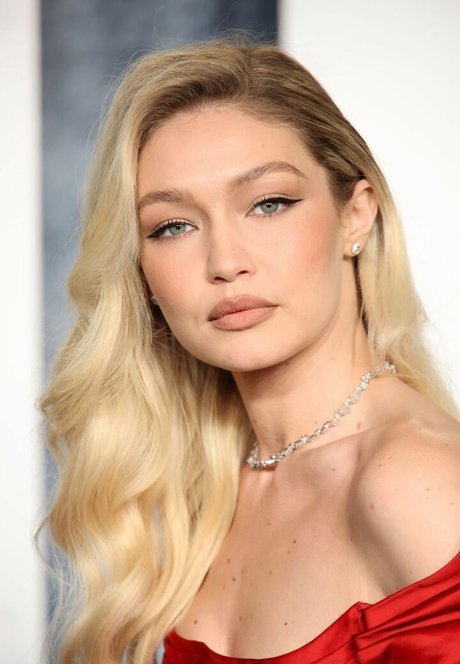 Gigi Hadid étoile parfaite collection