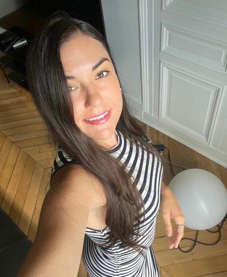 Sasha Grey modèle de haute qualité photo