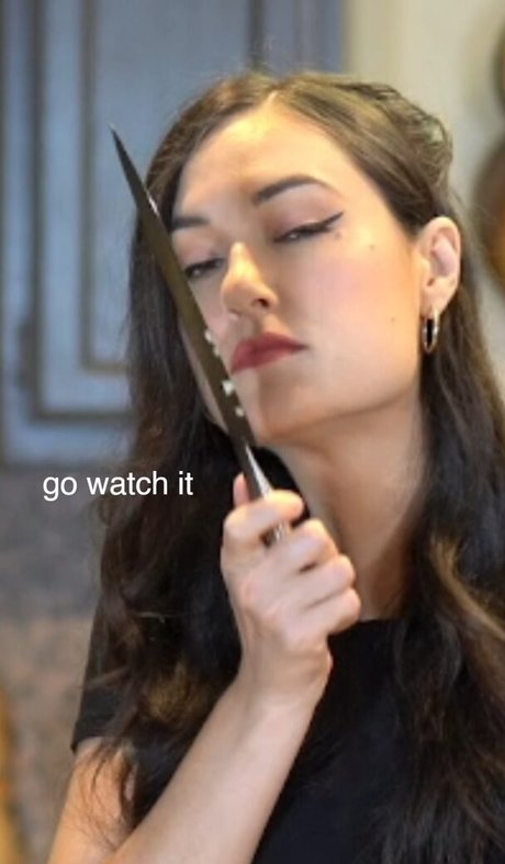 Sasha Grey modèle sympa archive