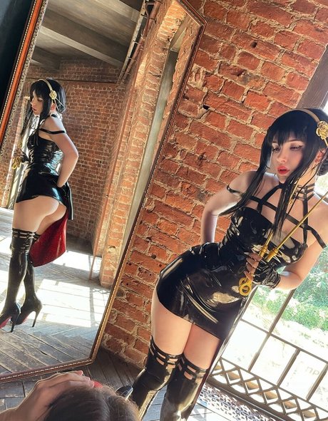 Ulichan actrice adulte photo