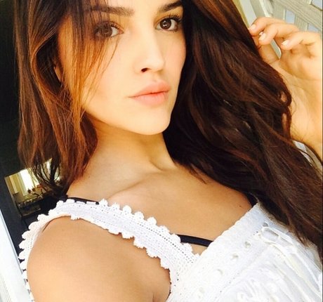 Eiza Gonzalez étoile sexy galerie