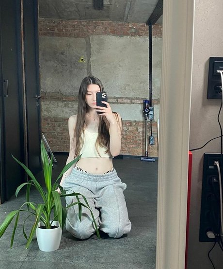 Aloona Larionova star du porno sympa archive