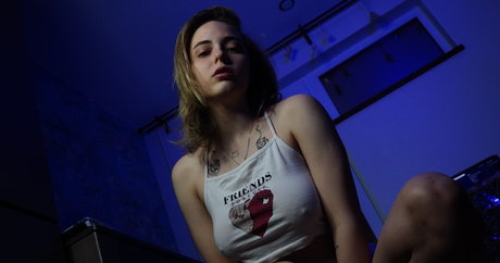 Nikol Koulen modèle chaud galerie