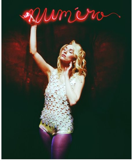 Grace Caroline Currey nus de stars du porno des photos