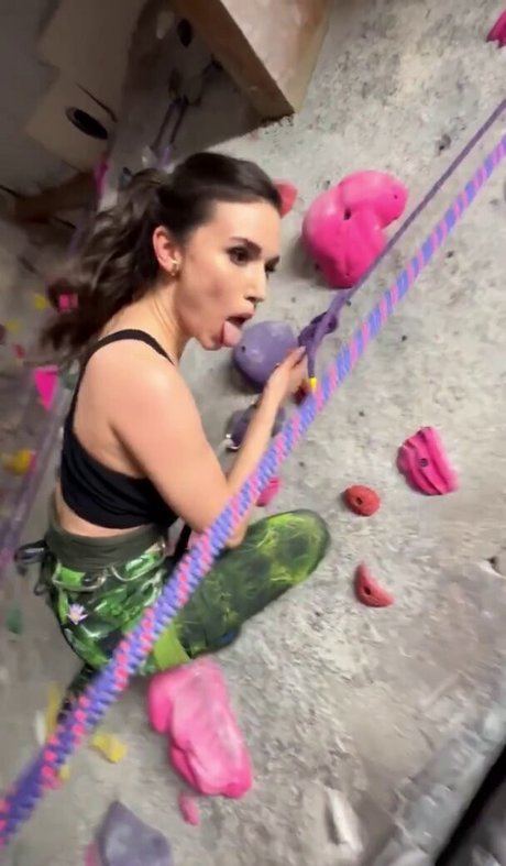 Grace Caroline Currey jolie actrice galerie