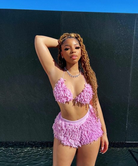 Chloe Bailey modèle joli archive