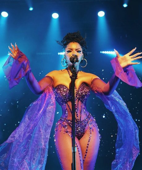 fellation publique onlyfans art gratuit archive