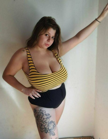 jolie pipe onlyfans assez hd img