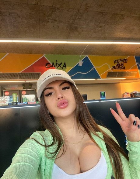 Brenda Scandolara modèle hd des photos