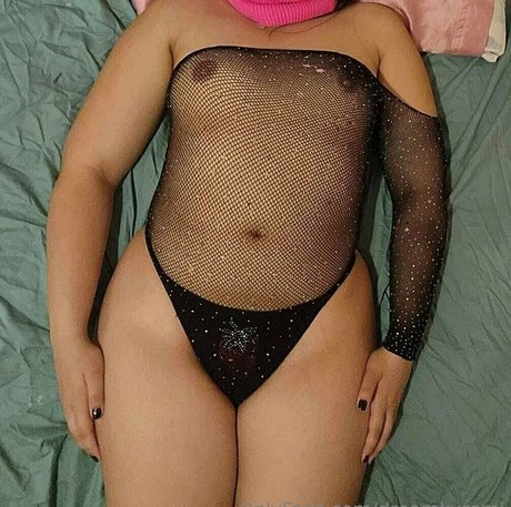 localhotty modèle pornographique galerie