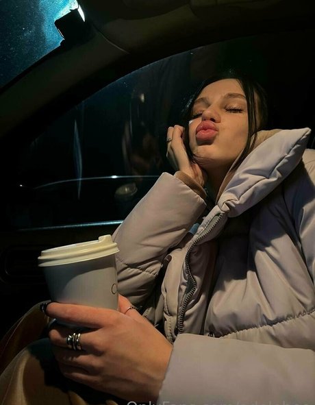 adelebee actrice porno image