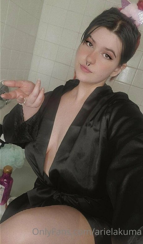 arielakuma modèle de sexe photos