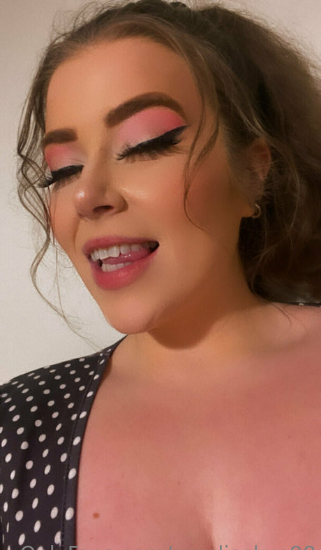 ameliaskye98 modèle sexy images