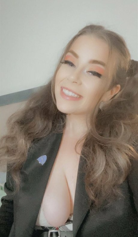 ameliaskye98 haut modèle des photos