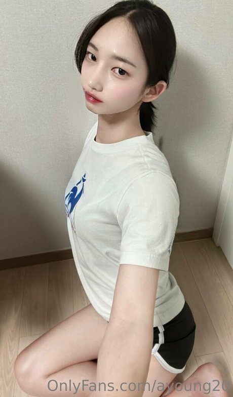 ayoung20 modèle joli image