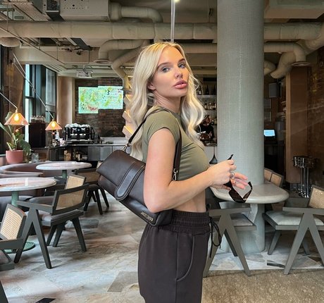 Helen Flanagan actrice chaude photos