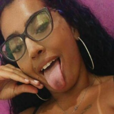 Luanna Becker modèle gratuit des photos