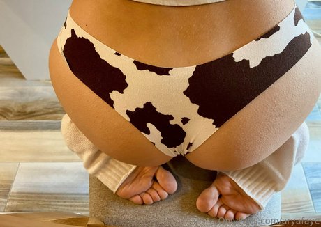 aryafaye beau modèle archive