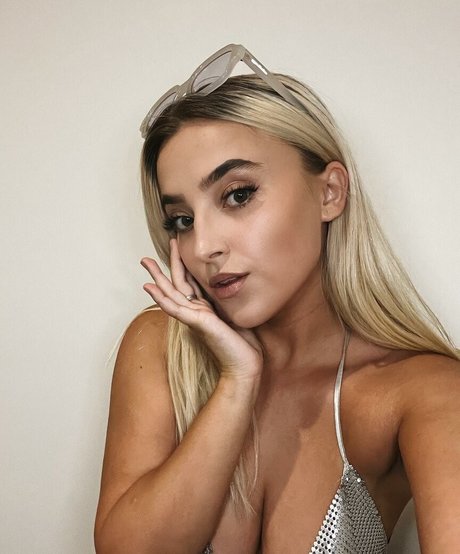 Lavender Baj actrice pornographique des photos