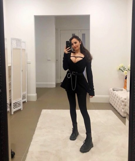 Sonia Ferraro star du porno nue collection