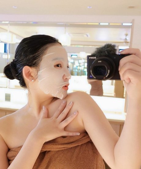 Jun Amaki beau modèle galerie