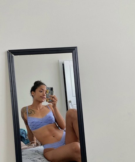 Cocoboncoco jolie star du porno archive