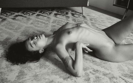 Nikol Beylik jolie actrice galeries