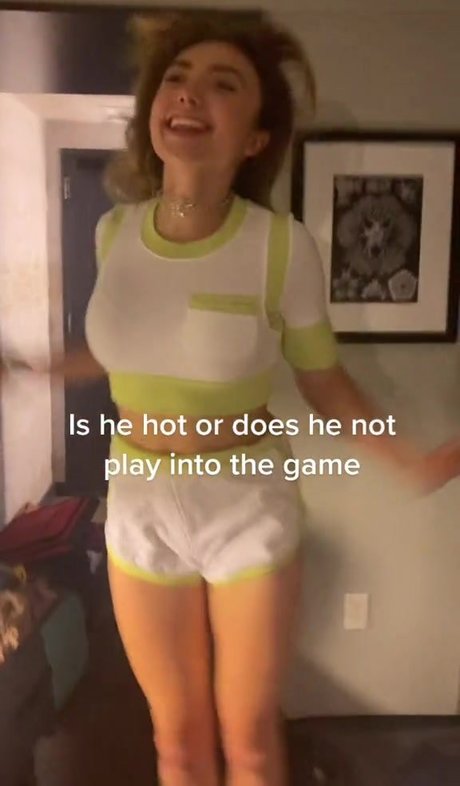 Peyton List haut étoile img