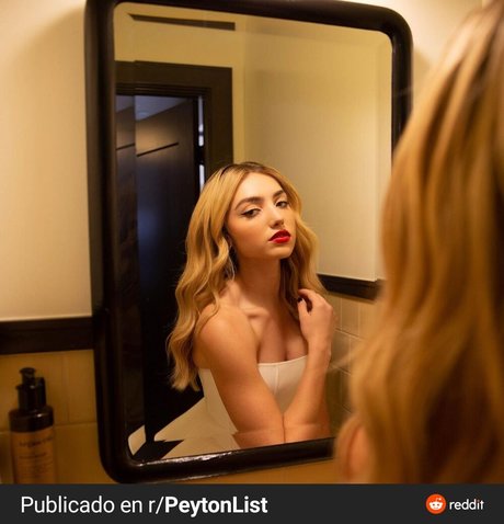 Peyton List modèle sexy photo