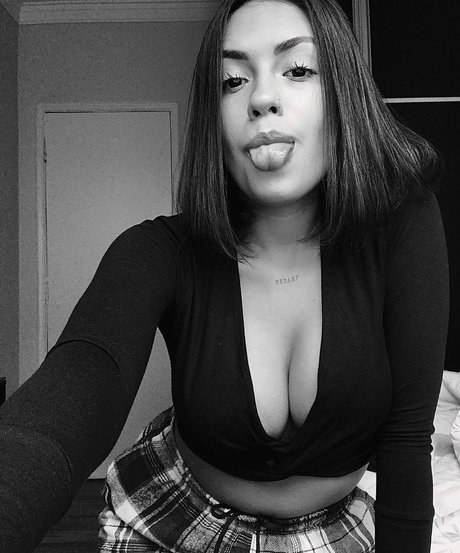 Vitoria Marcilio star du porno chaude img