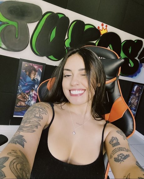 Vitoria Marcilio modèle exclusif photos