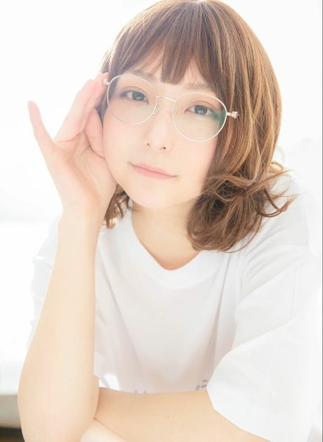 Marina Amatsu meilleur modèle des photos