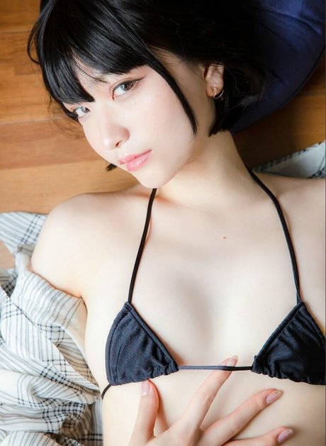 Marina Amatsu actrice nue galerie