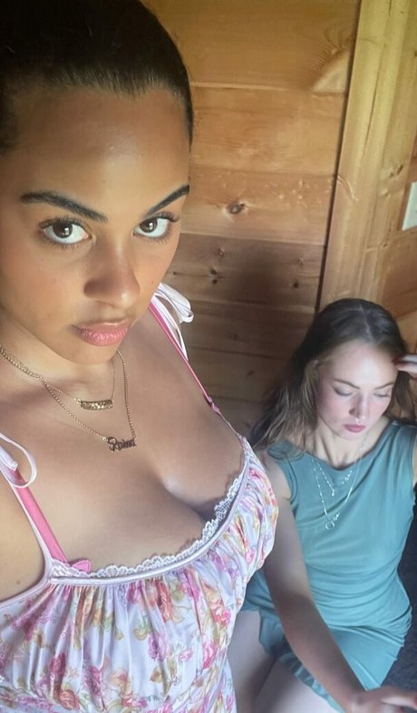 Raina Morris étoile nue image