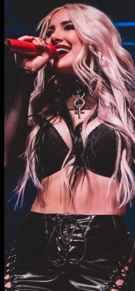 Addie Nicole Amick star du porno sympa archive