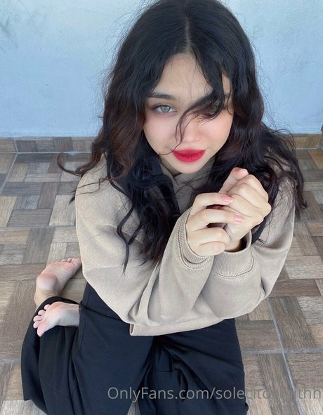 Solecitosmithh modèle de haute qualité image