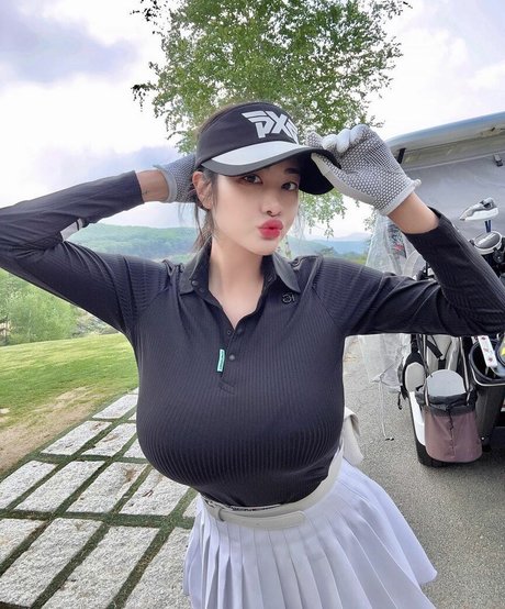 Tashay0ung modèle exclusif archive