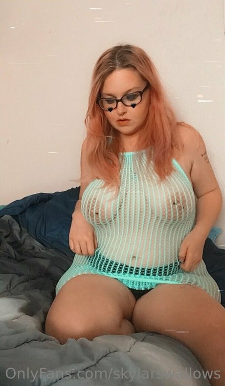 skylarswallows star exclusive images