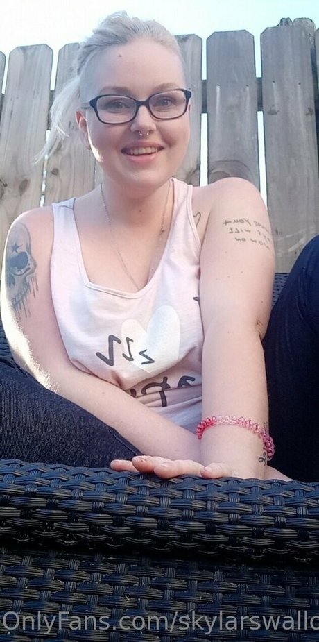 skylarswallows star pornographique image