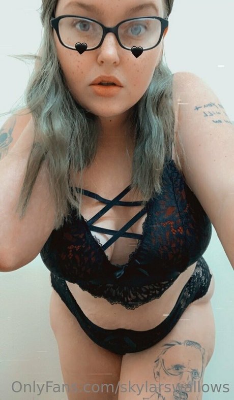 skylarswallows modèle joli des photos