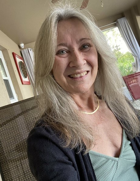 theleilanilei actrice pornographique photos