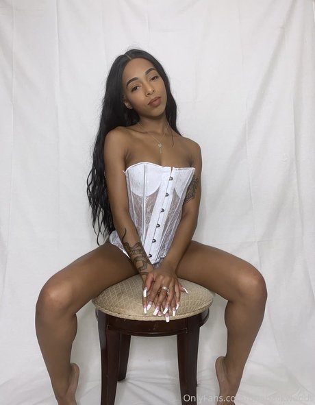 Briabackwoods star du porno érotique galeries