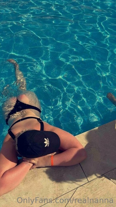 realnanna actrice érotique img