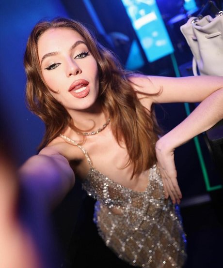 Fernanda Schneider modèles nus collection