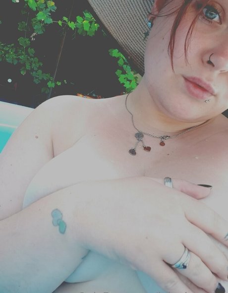 inked reader actrice sexy photos