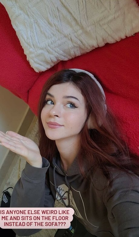 Chloe Lockley modèle magnifique galerie