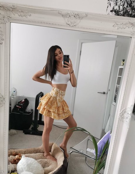 Chloe Lockley étoile xxx image