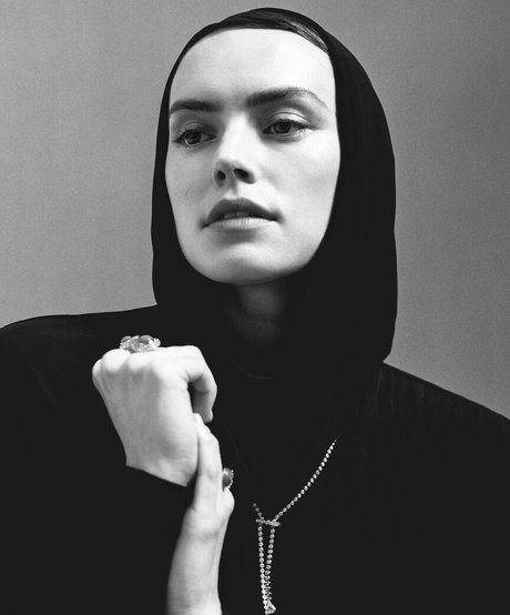 Daisy Ridley modèles nus images